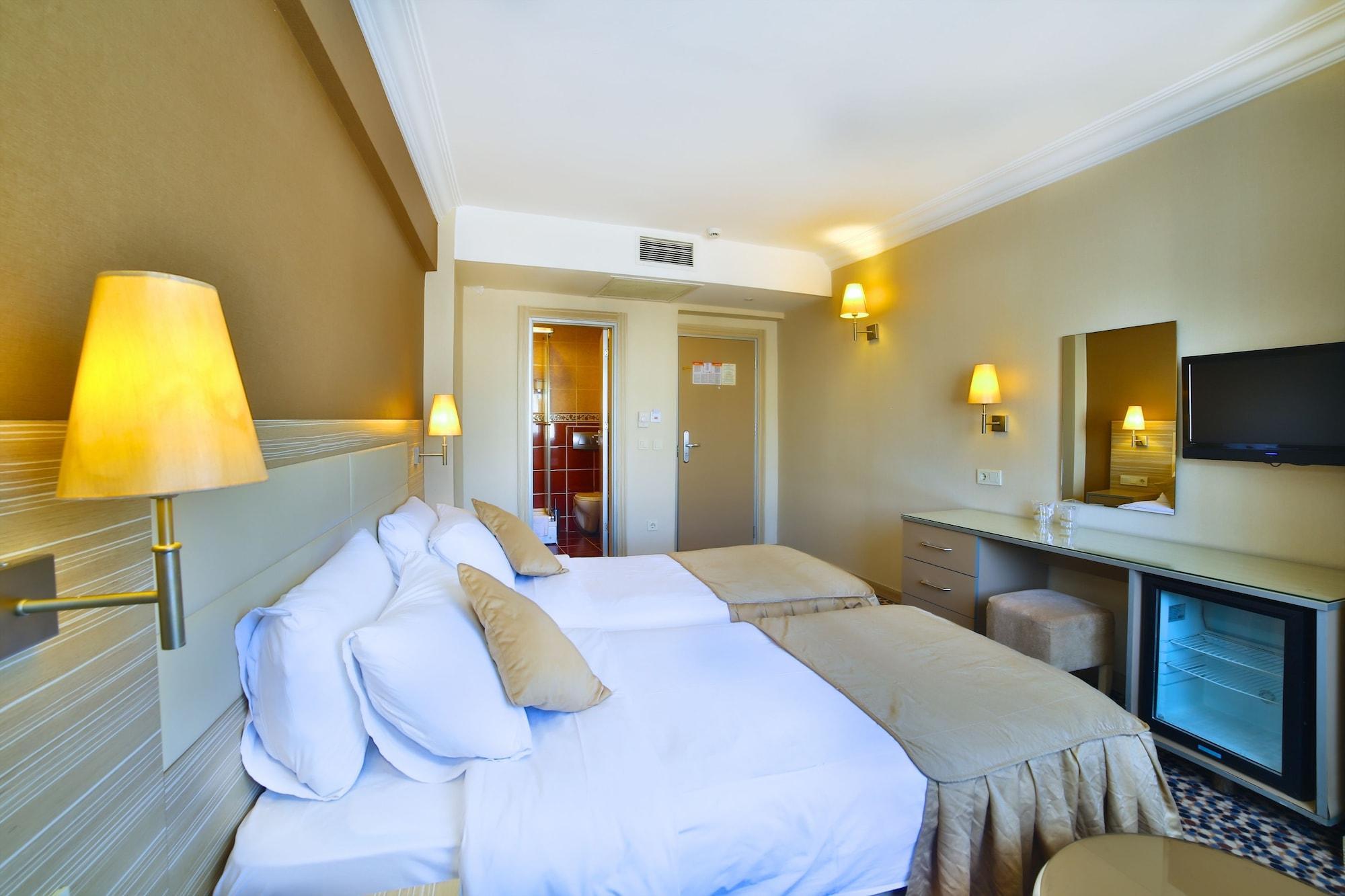 Hotel Grand Emin Istanbul Exterior foto